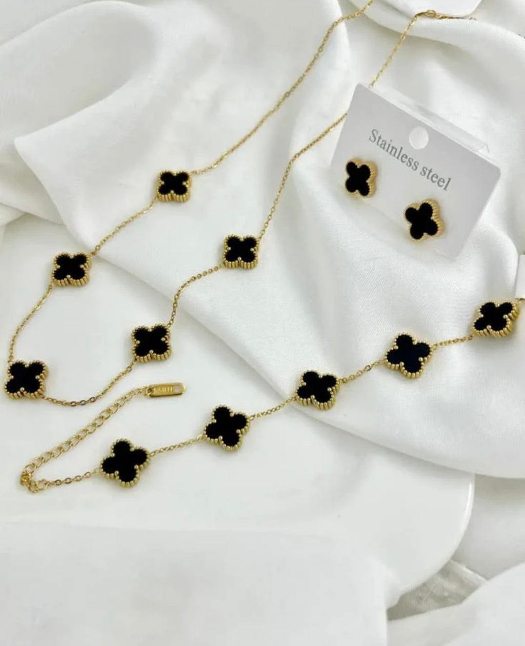 Black clover set