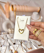 New Simple Hollow Love Heart Pendant Necklace for Women Fashion Creative Geometric Clavicle Chain Necklaces Party Jewelry Gift
